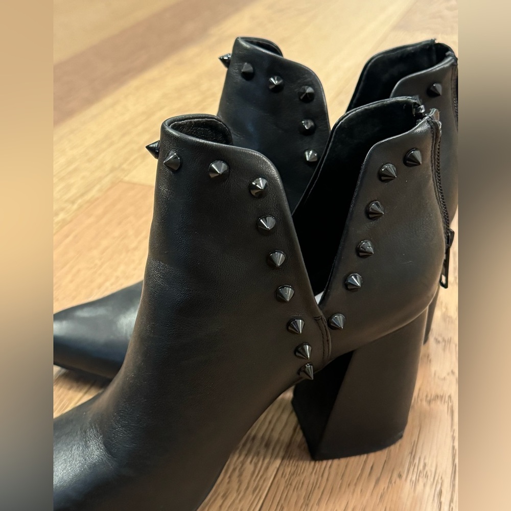 Steve Madden black booties size 8 - Picture 6 of 8